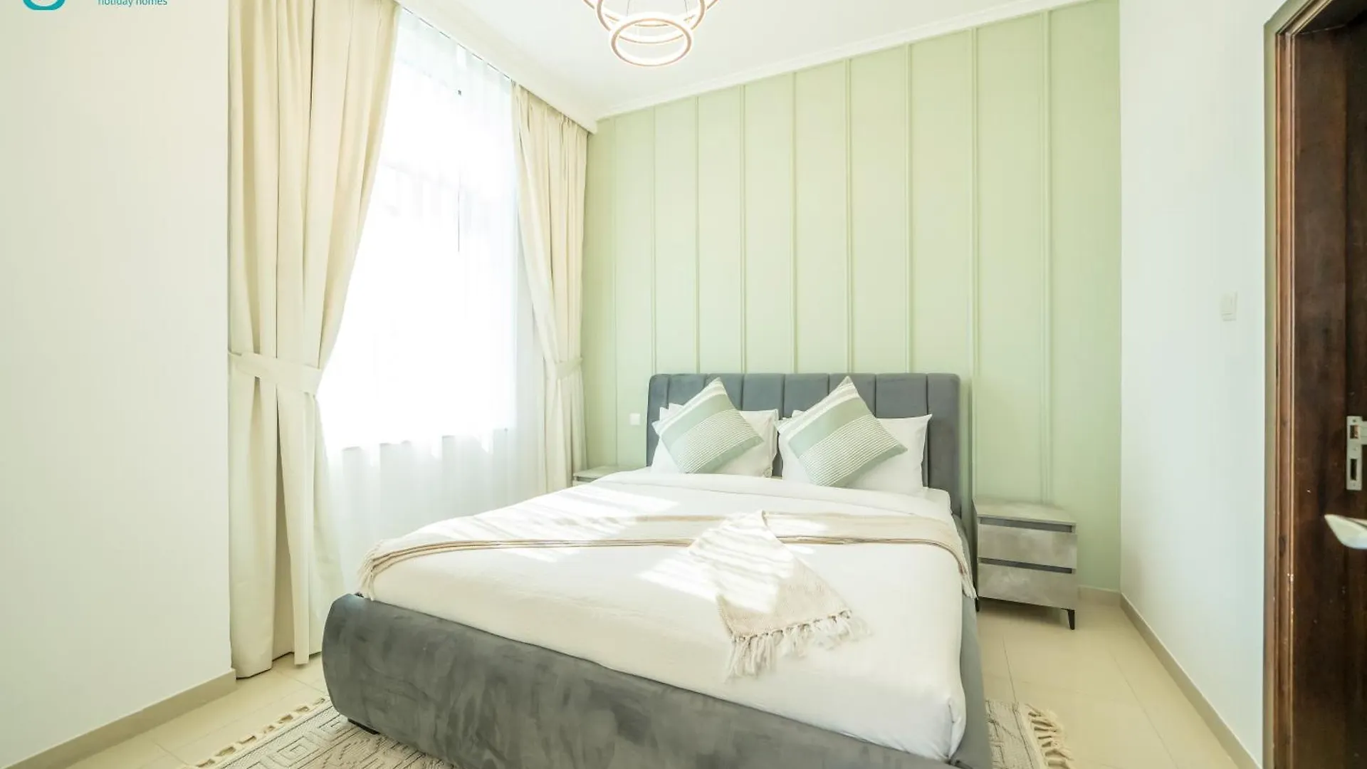 Blue Breeze - Bright 1Br With Balcony & Stunning Marina Views Apartment Dubai