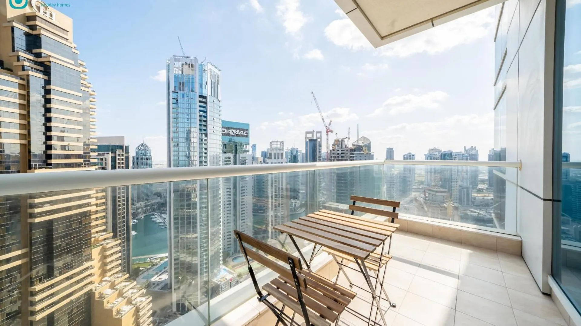 Blue Breeze - Bright 1Br With Balcony & Stunning Marina Views Apartment Dubai