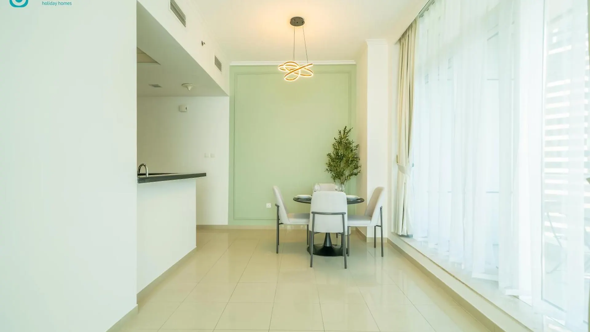 Blue Breeze - Bright 1Br With Balcony & Stunning Marina Views Apartment Dubai
